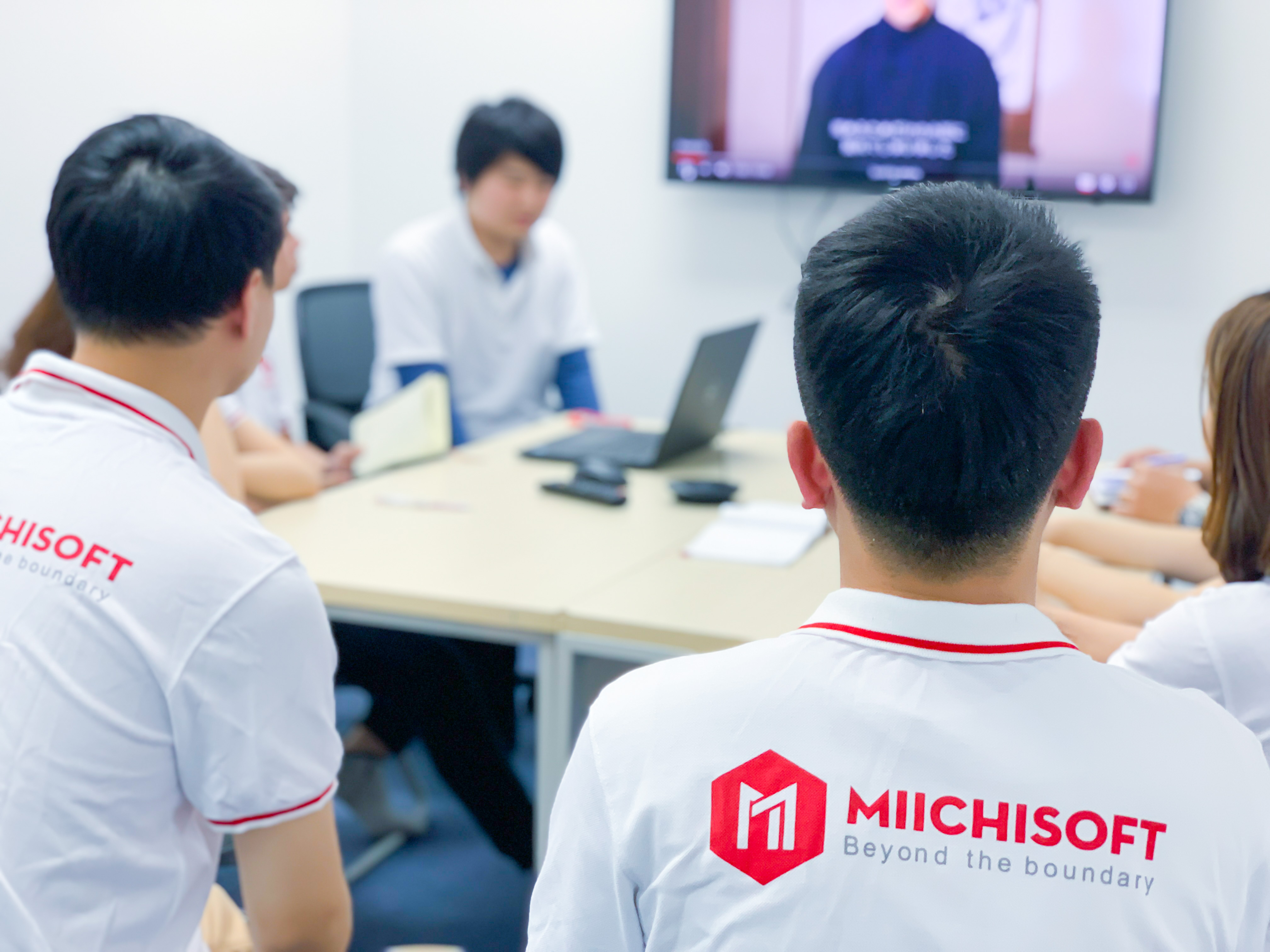 2021年に Miichisoft がトップアウトソーシング企業としてSao Khue賞を受賞した！