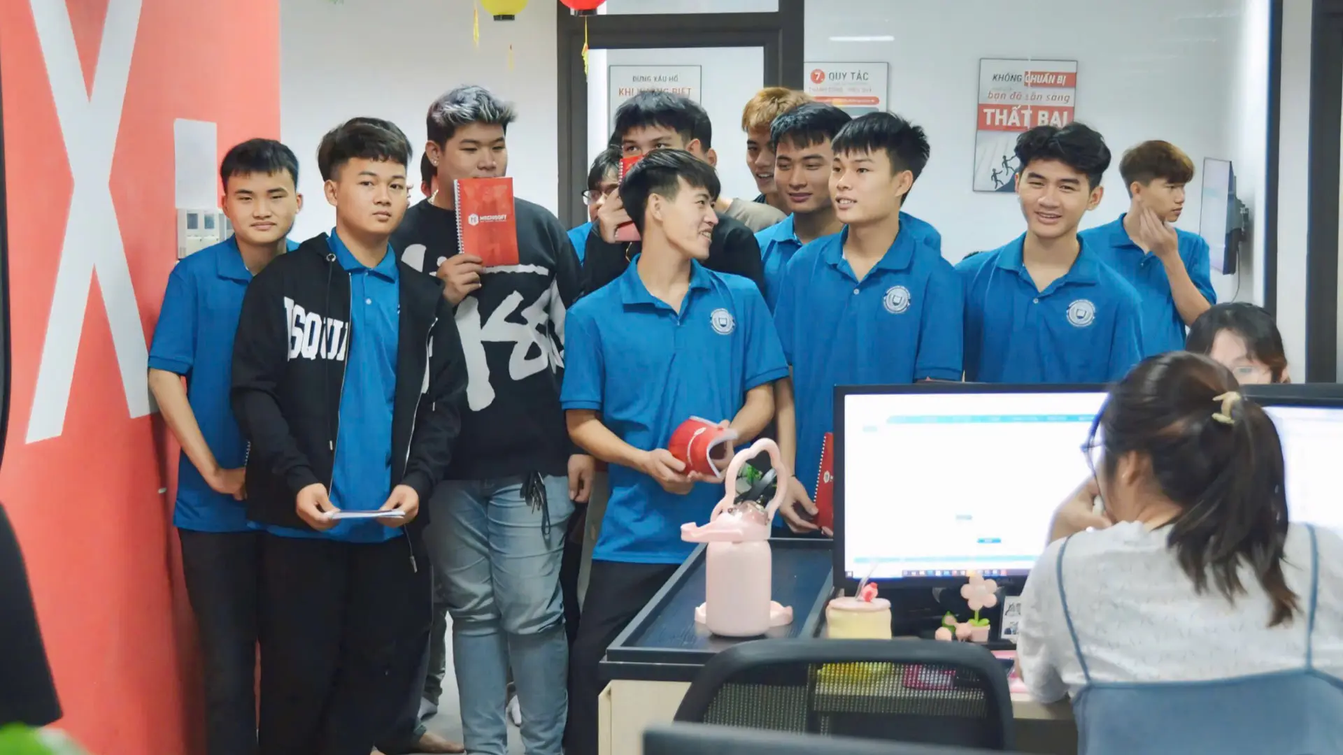 Vietnam Future IT talents - company tour