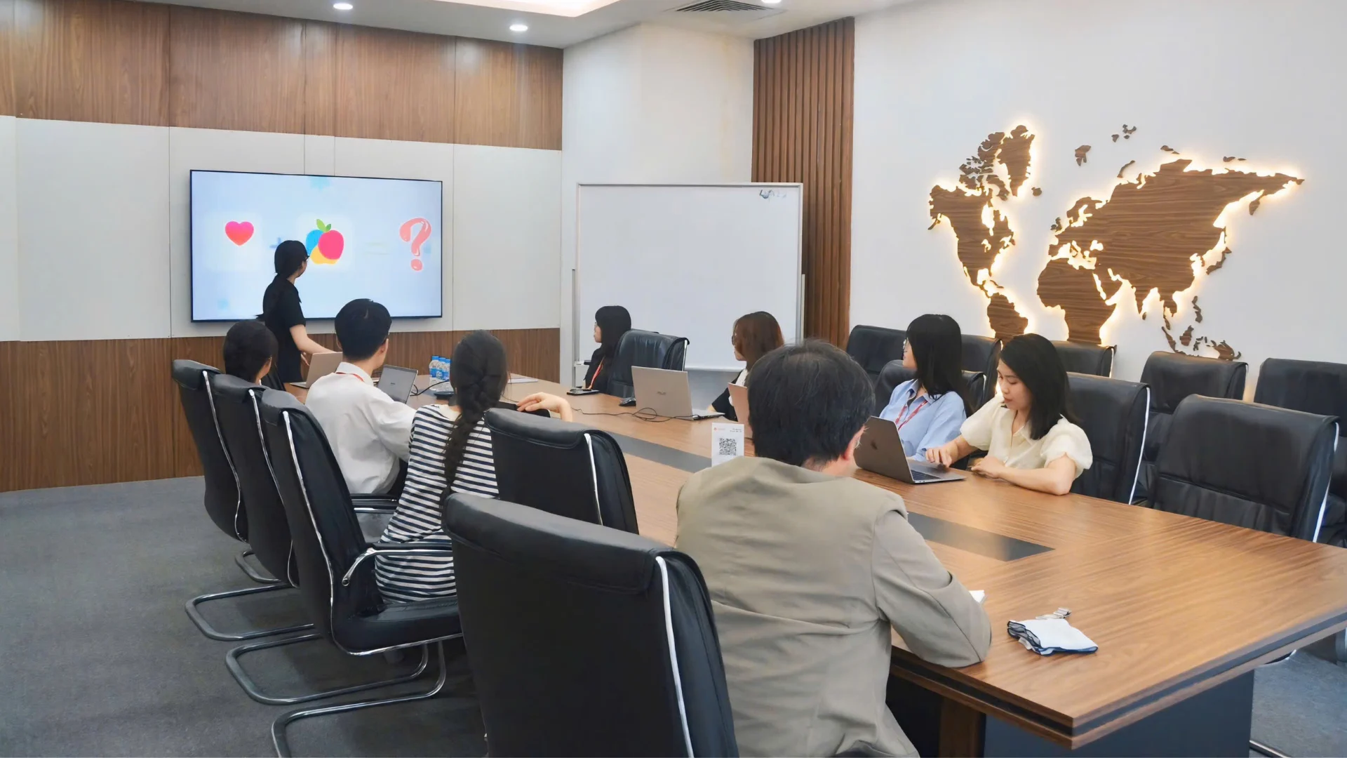 Cố vấn Yamamoto cùng đội ngũ Miichisoft xây dựng hình ảnh đối tác IT uy tín qua việc học hỏi không ngừng