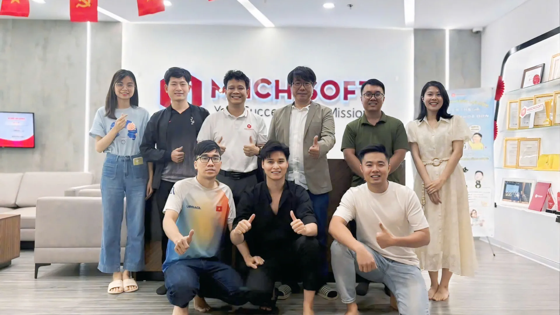 Yamamoto cùng đội ngũ sản xuất xây dựng hình ảnh đối tác IT uy tín
