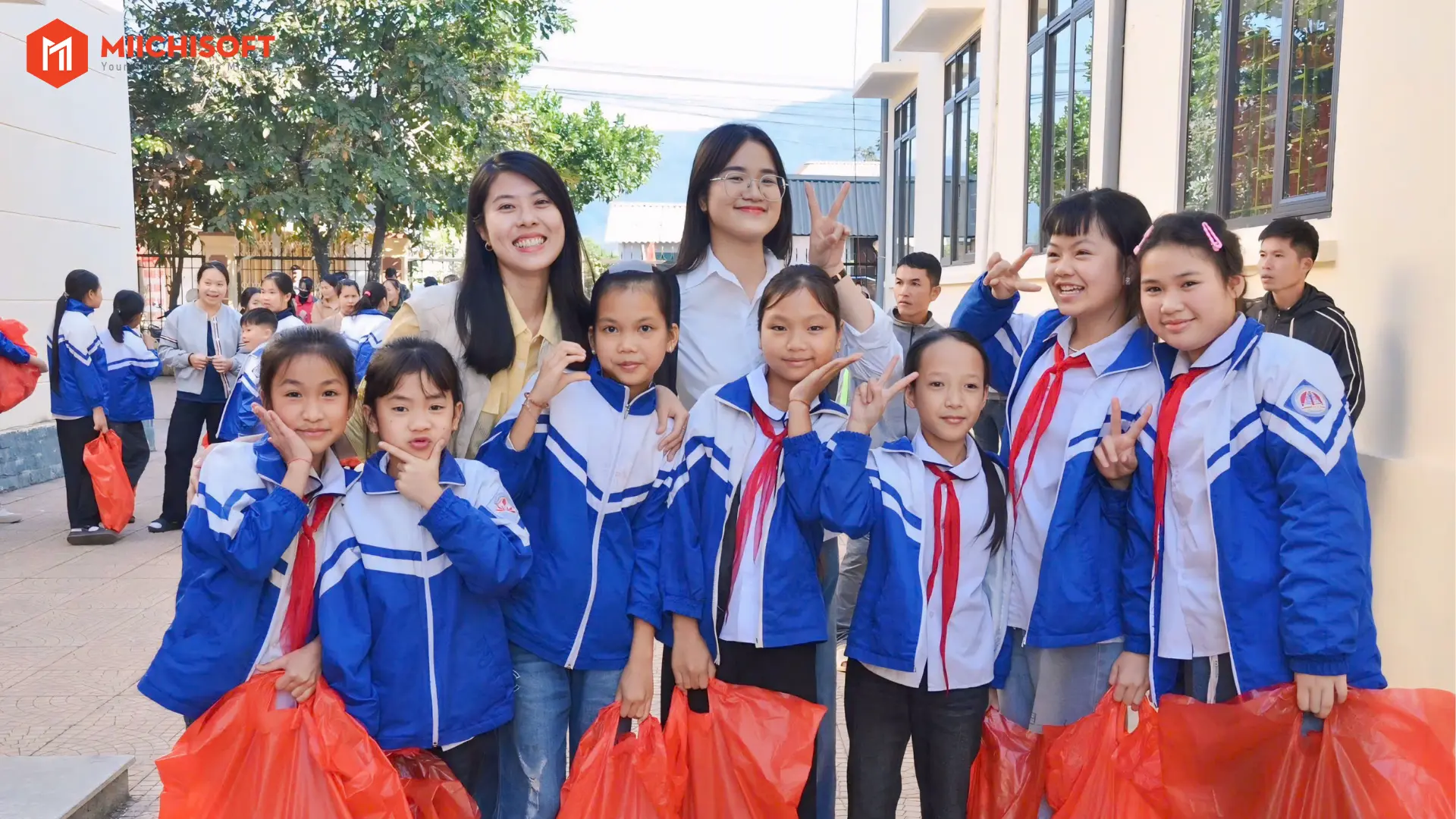 Hoạt động thiện nguyện của Miichisoft tại điểm trường xã Cao Phong - Phú Thọ (4)