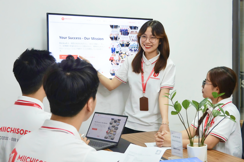 Core Lab - 専属開発チーム